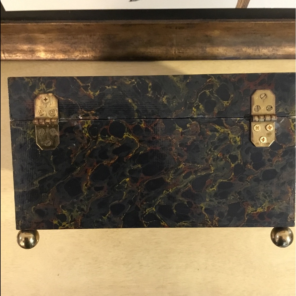 Faux Tortoise Shell Stash Box - Picture 7 of 11